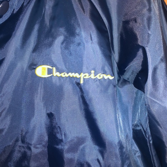 Cropped Navy Champion Windbreaker - Picture 2 of 8